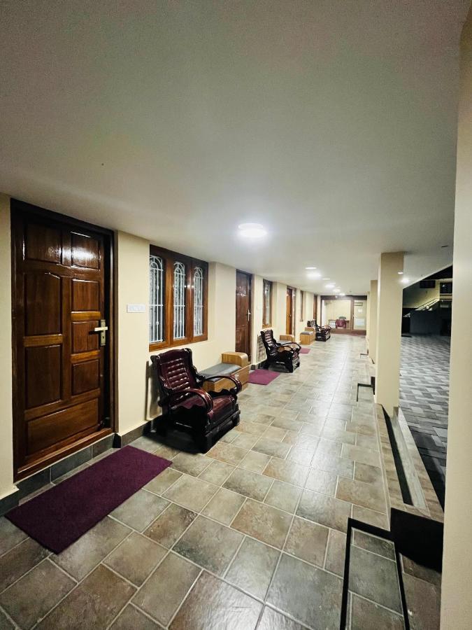 The Tendoinn Pollāchi Εξωτερικό φωτογραφία